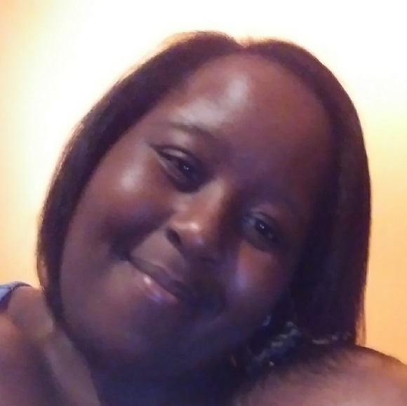 Meet your Posher, Latasha - Picture 1 of 1